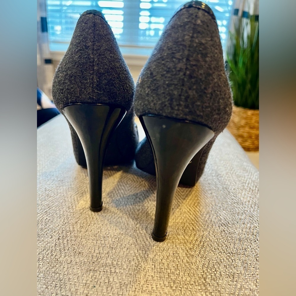 Aldo grey flannel blk patent trim platform heel. SZ 37. Cutout pattern good cond - Picture 4 of 9